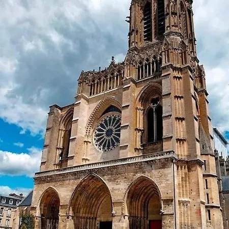 Hébergement de vacances Maison Chaleureuse Avec Jaccuzi Au Cœur Desoissons Soissons